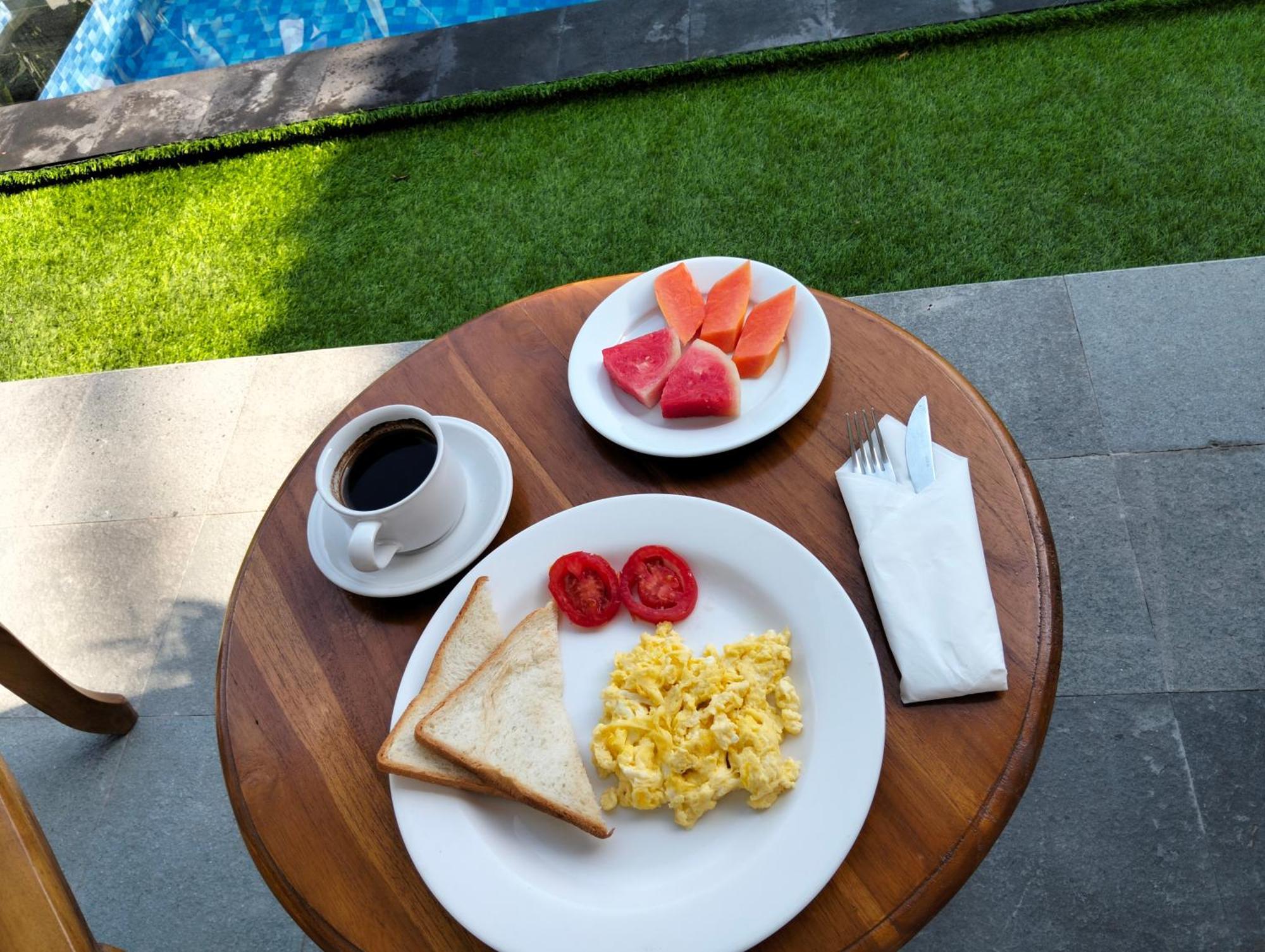 Kutus Bali Guesthouse Sanur  Ngoại thất bức ảnh